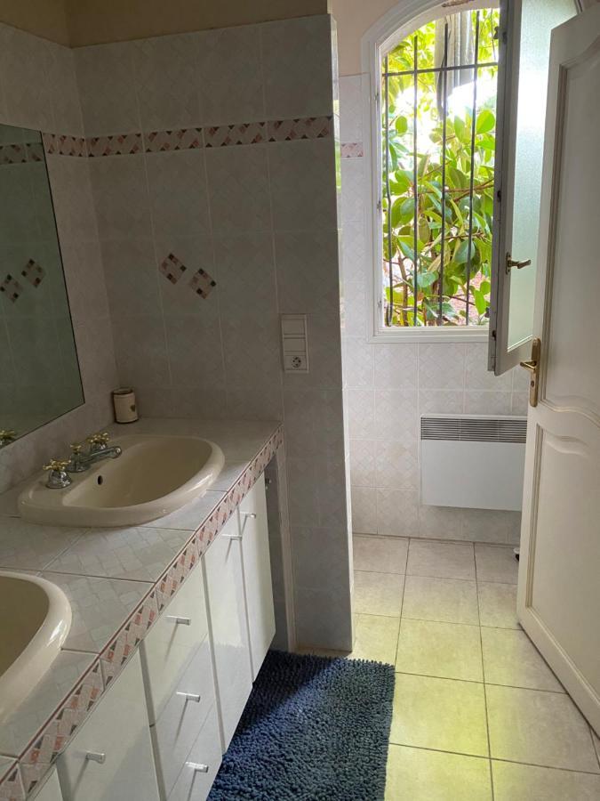 Chambre spacieuse indépendante dans villa plus parking privée Le Cannet Esterno foto