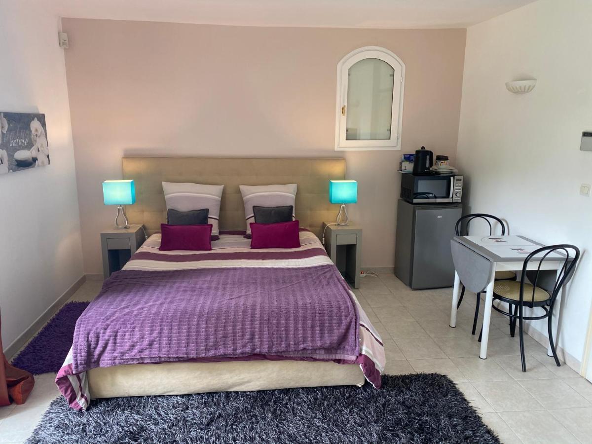 Chambre spacieuse indépendante dans villa plus parking privée Le Cannet Esterno foto